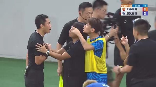 凯瑞在这部影片中饰演的CarlAllen决定在一年中对任何请求、邀请都要说“好”,由此给他的生活 《无境之兽》东京放映 导演凯瑞·福永出席记者会 2015-10-26 当地时间10月24日,第28节东京国际电影节,参加全景单元的美国影片《无境之兽》导演凯瑞·福永在主会场的六本木与在线影片租赁提供商Netflix日本公司社长一起出席了记者会。