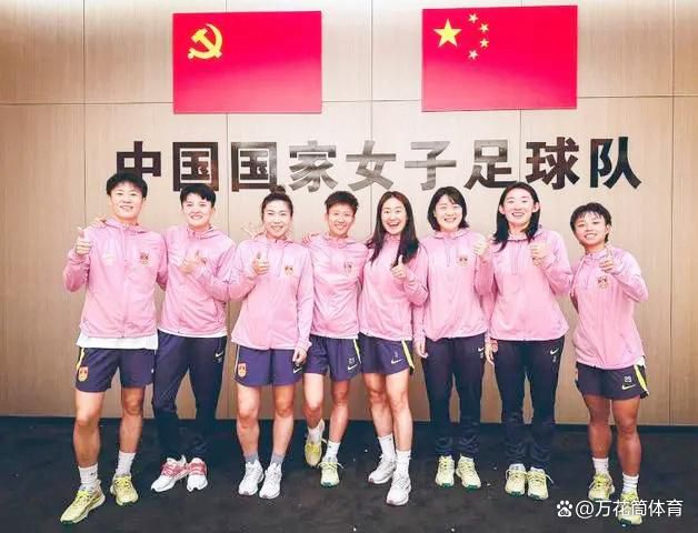 当大卫在生产出他的地方，看到了无数个和自己一模一样的机器人时，大卫的心中有了和人类相同的另一种情感：绝望。