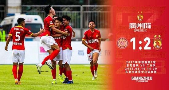 ” 剧集《企鹅人》曝角色剧照 法尔科内家族成员亮相 2024-08-15 日前，DC犯罪剧集《企鹅人》发布法尔科内家族四大成员剧照：索菲亚·法尔科内（克里斯汀·米利欧缇 饰）、阿尔伯托·法尔科内（迈克尔·泽根 饰）、约翰尼·维蒂（迈克尔·凯利 饰）和保镖米洛斯·格拉帕（詹 《企鹅人》曝路透！