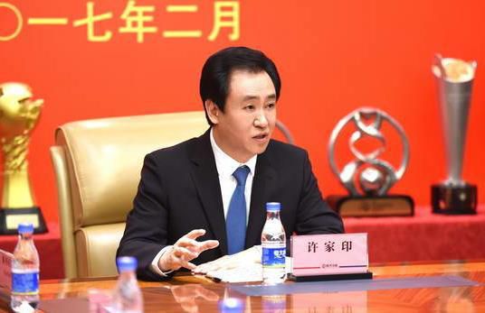 在完场时观众也不肯离去,留在场内欢呼,伊健前后三次再度出场演出,最后第四度则出来向观众挥 《吸血鬼之恋》再曝选角 郑伊健搭档崔振赫出演 2015-01-30 据日媒报道,中国香港演员郑伊健与韩国男星崔振赫联袂出演由桐谷美玲主演的新片《吸血鬼之恋》(导演铃木舞),二人将共同饰演吸血鬼。