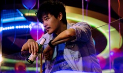 《10间敢死队》曝终极预告 2026-04-28 陈思诚编剧、导演的喜剧电影《10间敢死队》发布对「症」下「笑」特辑，超强喜剧天团全方位起底影片“喜”力源泉与幕后欢乐日常，笑闹中有温度，鲜活真诚度100%！
